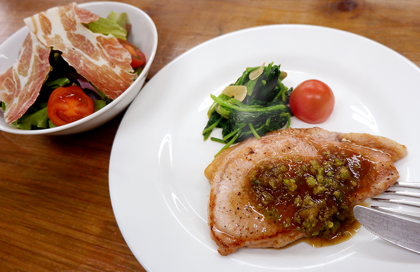 シェフのこんだて直送便 ばっけソースで食べるロースグリル！