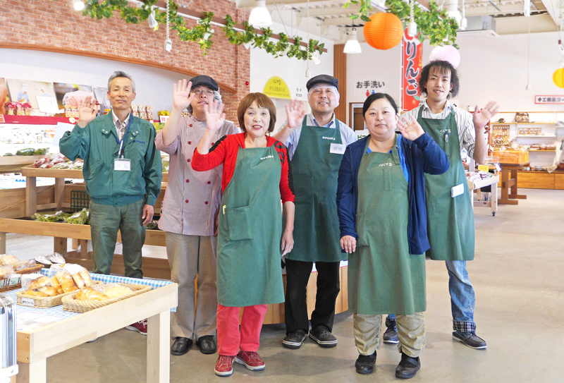 伊豆沼農産スタッフ一同